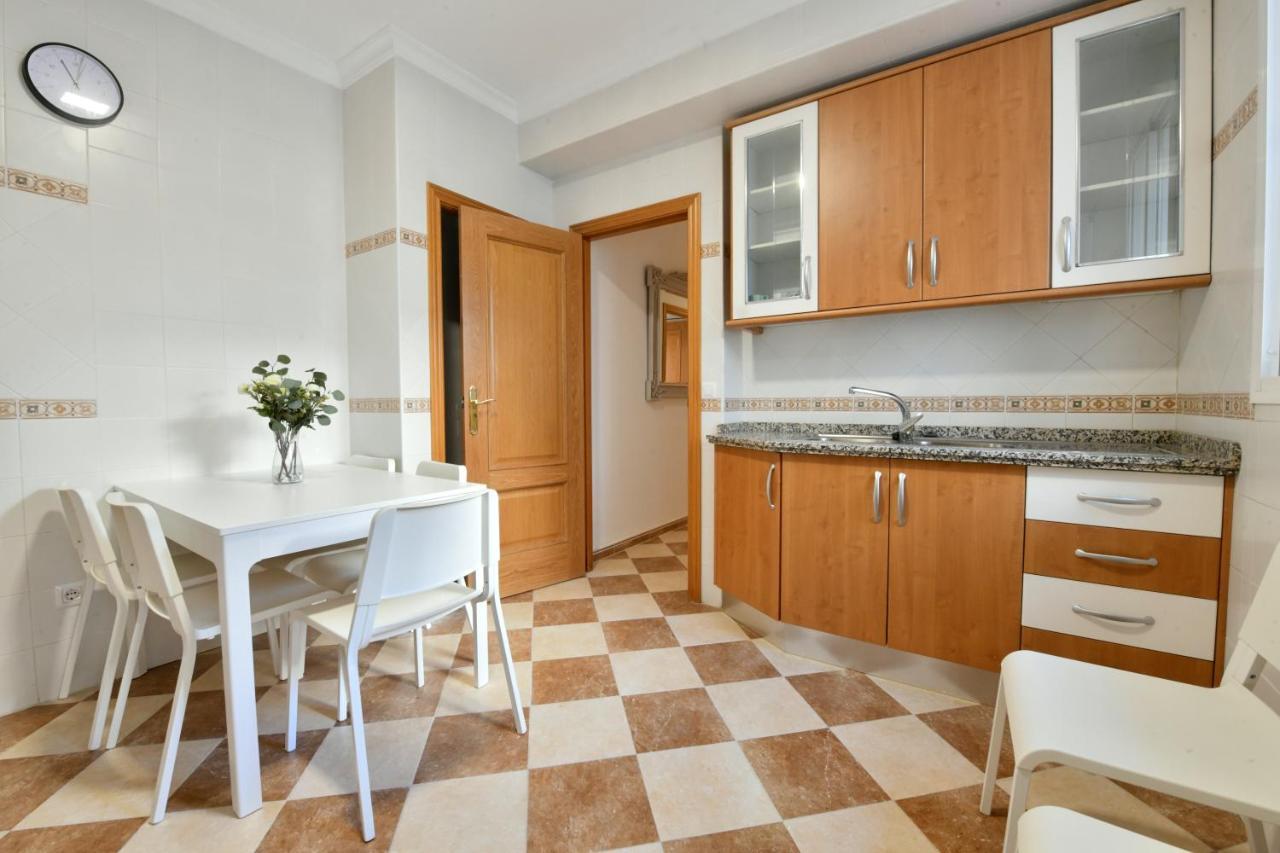Ms4 Apartamentos Nervion Para 4 Personas Seville Exterior photo